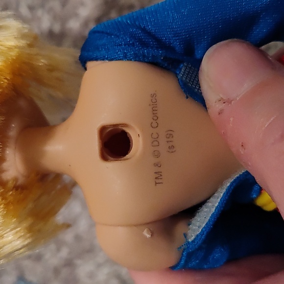 Supergirl Doll - Picture 4 of 4